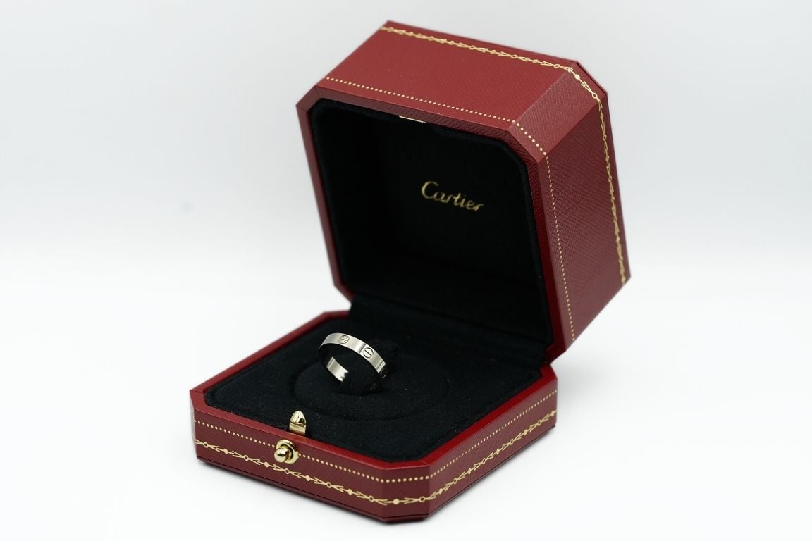 Cartier Love Ring met bekend rood doosje