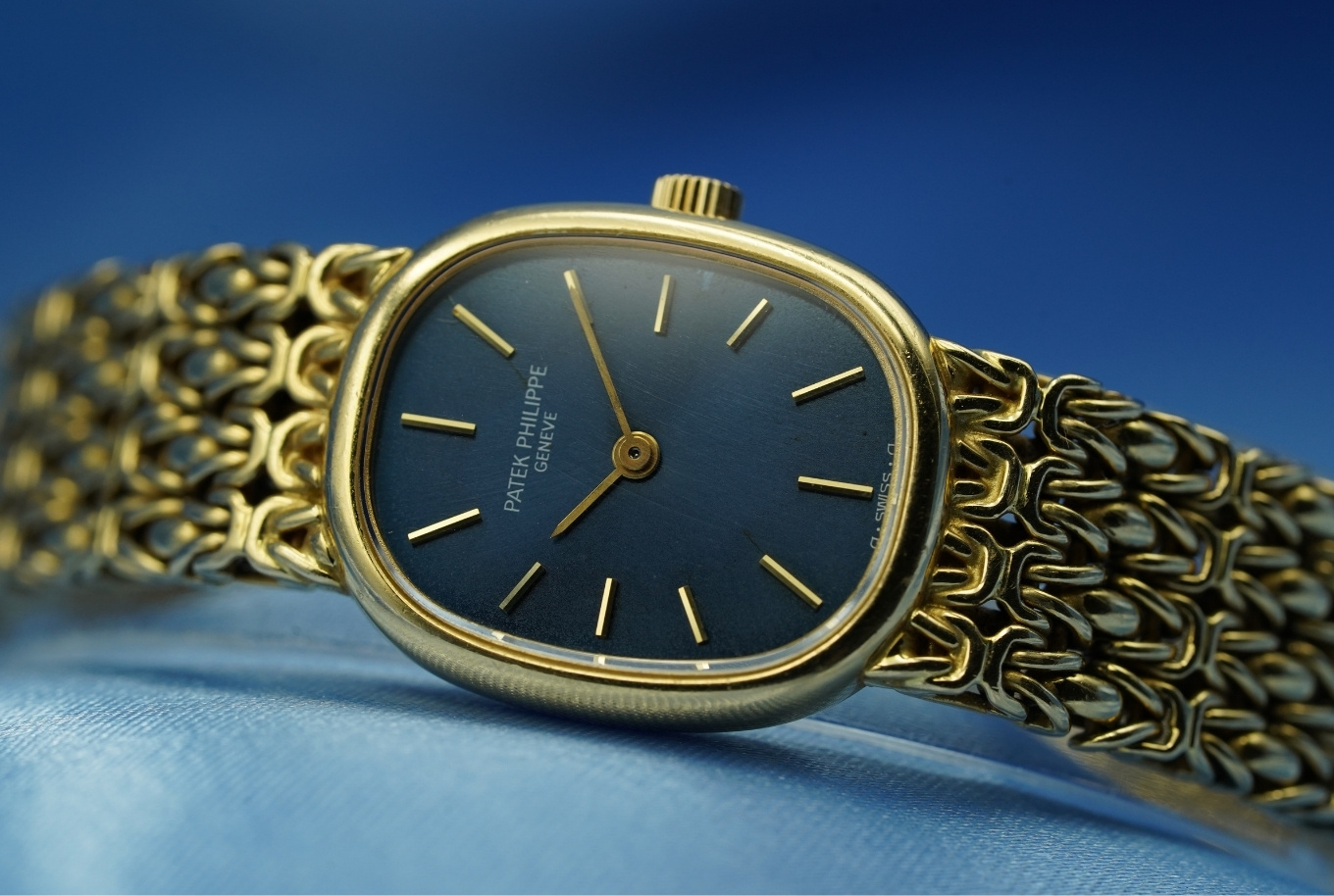 patek philippe golden ellipse