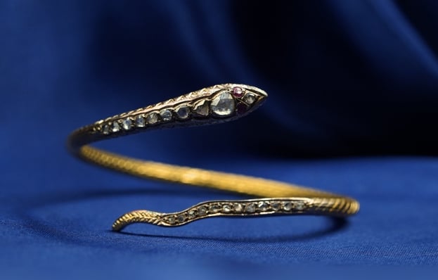 Antieke slangenarmband met roosgeslepen diamanten
